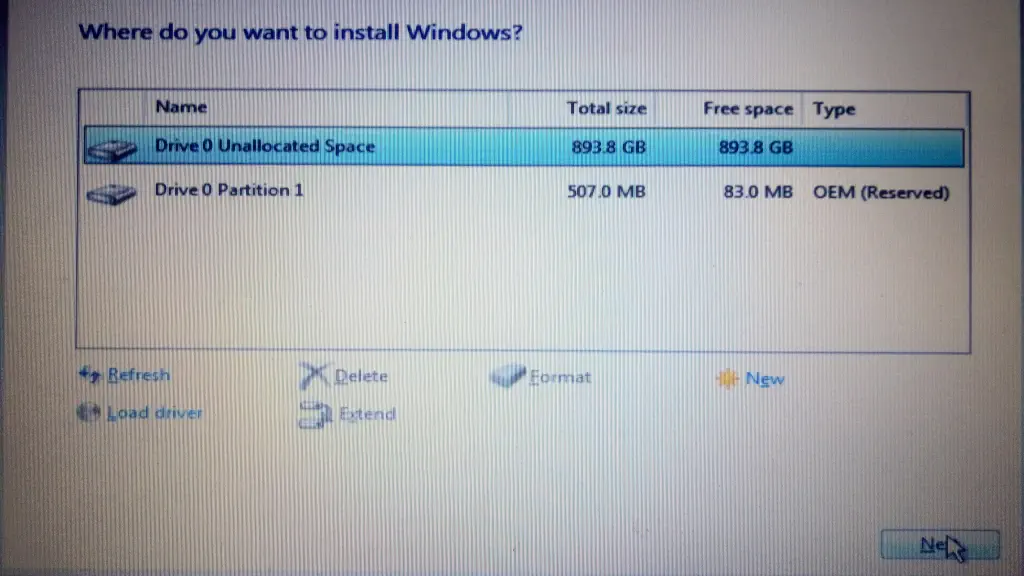 Select free space from delete all but OEM partition on Windows 10 installlocation screen